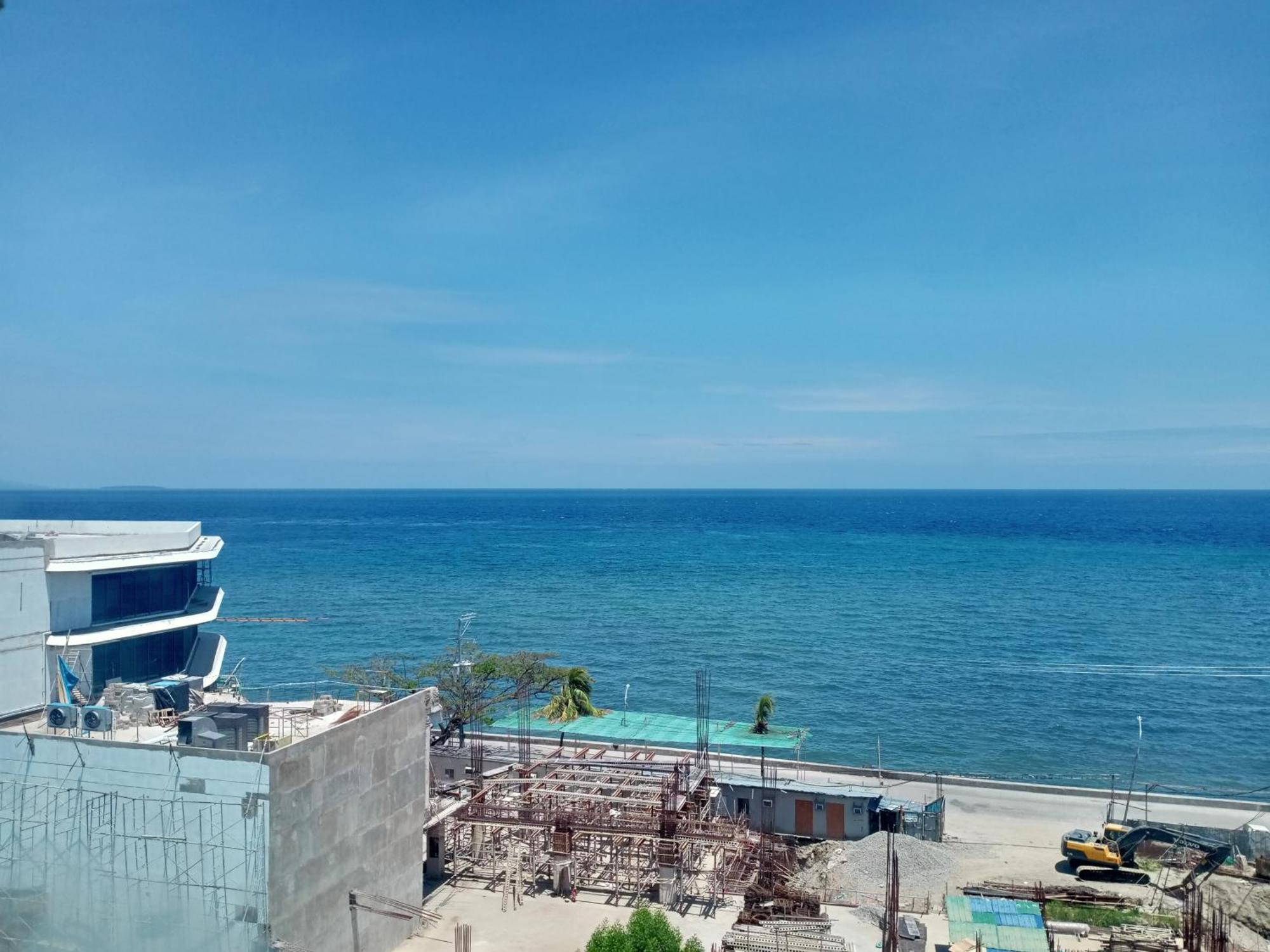 Condotel Dc Marina Spatial Felinvest Dumaguete City Exteriör bild
