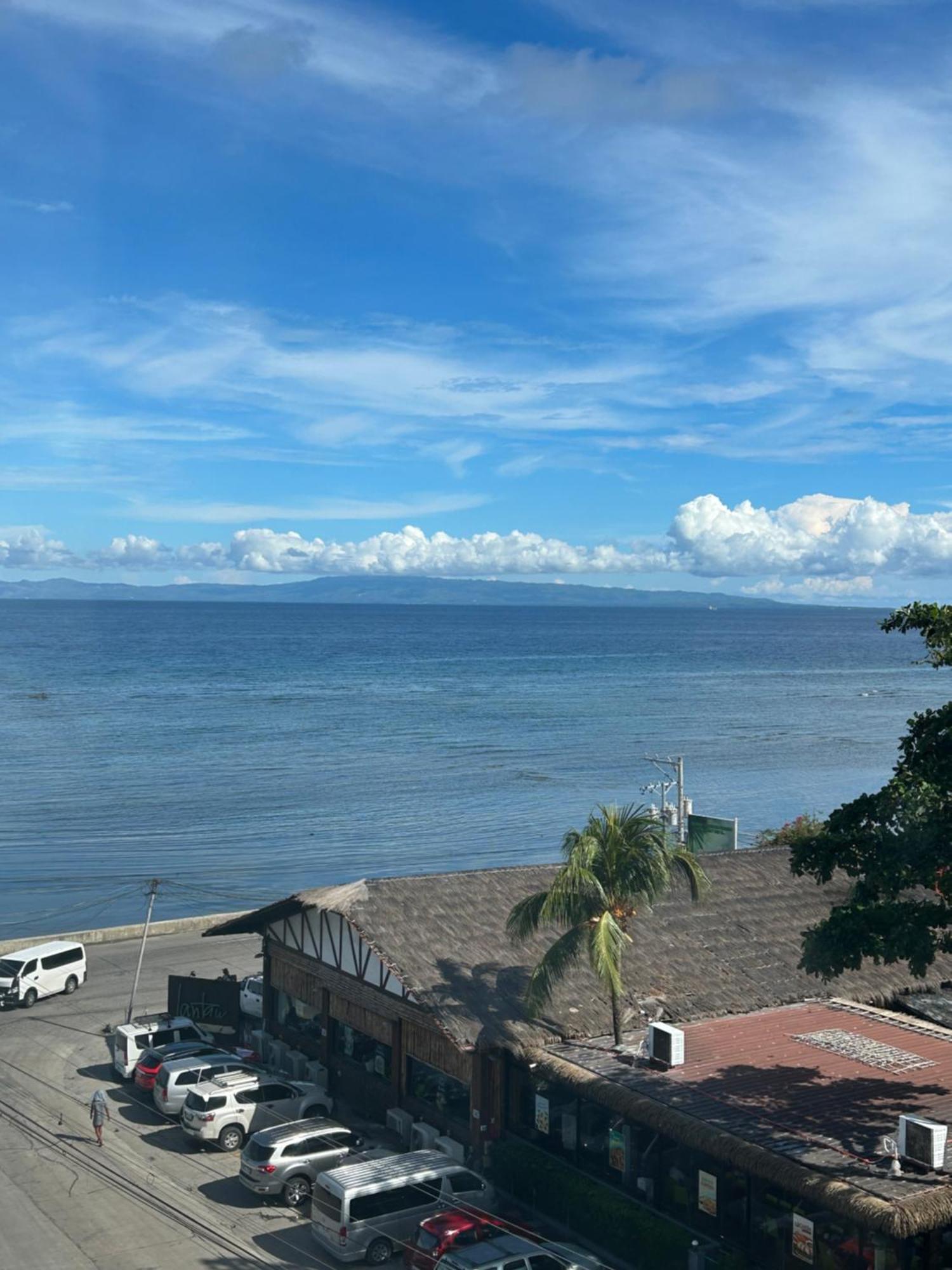 Condotel Dc Marina Spatial Felinvest Dumaguete City Exteriör bild