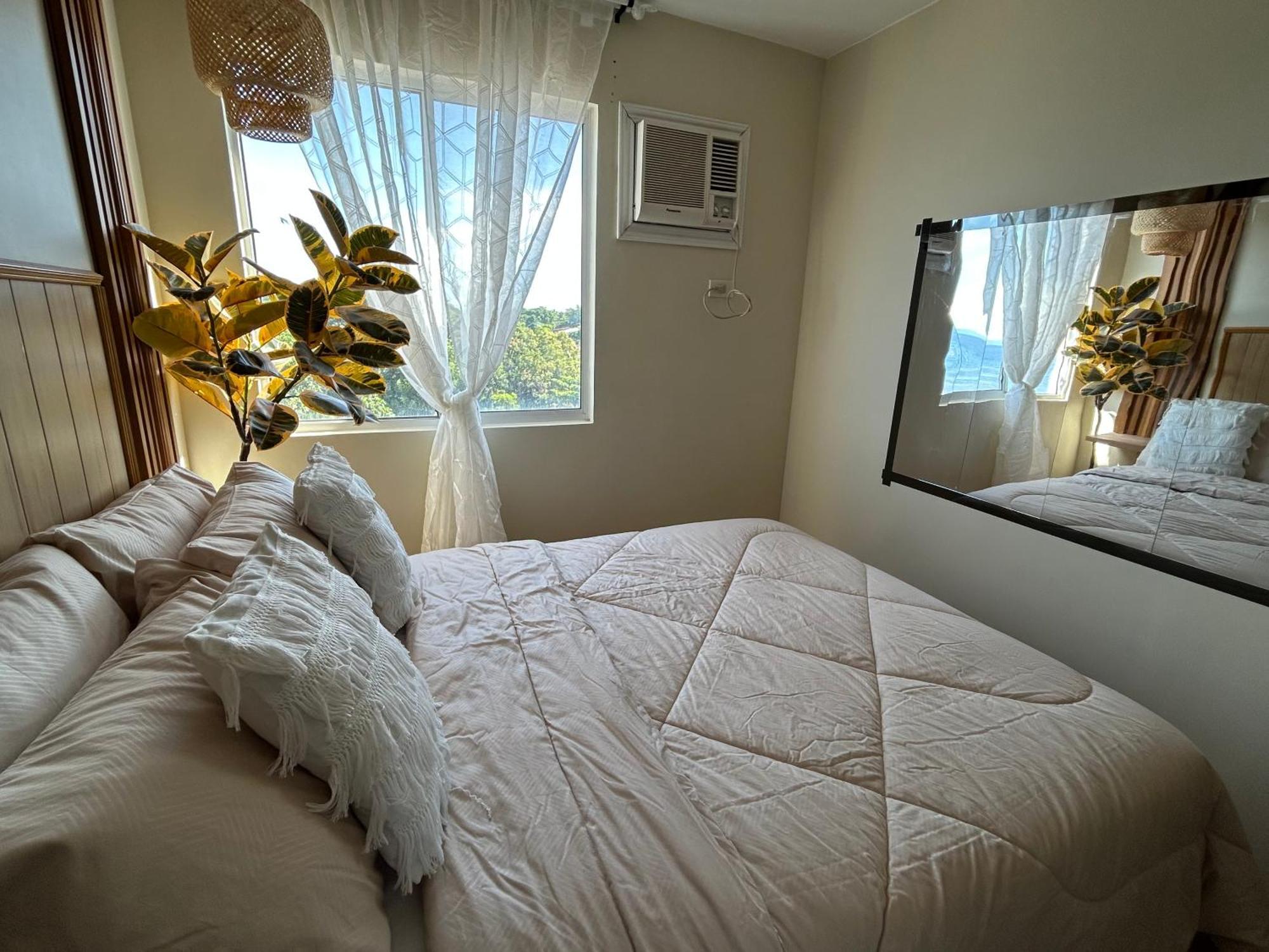 Condotel Dc Marina Spatial Felinvest Dumaguete City Exteriör bild